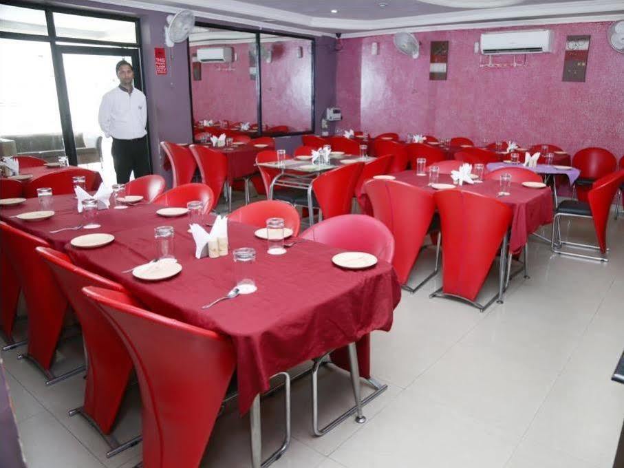 Pacific Inn Suryansh Hotel Γκουργκάον Εξωτερικό φωτογραφία
